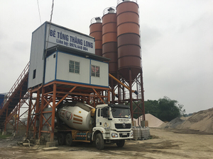 Xe tải Shacman tại Port-9